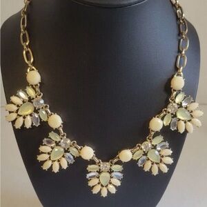 Anne Klein Designs Vintage Y2K Elegant Gold and Cream Statement Necklace
